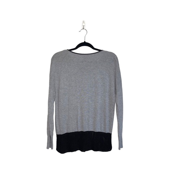 Two by Vince Camuto Gray & Black Mesh Hem Pullover Sweater Small Women’s - Picture 5 of 10